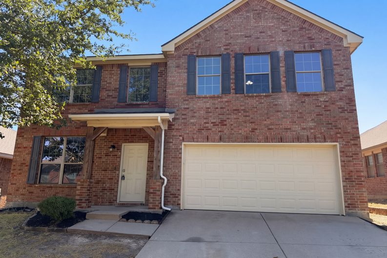 Photo 7 of 33 of 10713 Vista Heights Blvd, Fort Worth, TX