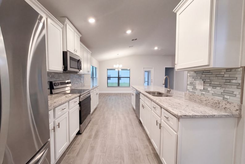 Photo 8 of 33 of 5938 164th Ave E, Parrish, FL