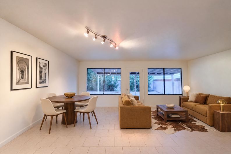 Photo 3 of 23 of 7700 E Meadowbrook Ave, Scottsdale, AZ
