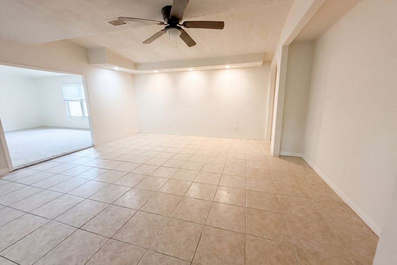 Photo 14 of 22 of 841 Chalmet Ln, Jacksonville, FL