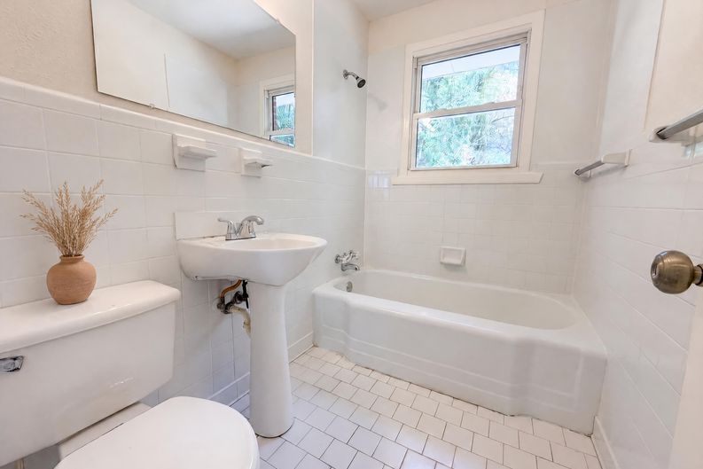 Photo 10 of 17 of 2112 Axson St, Cayce, SC