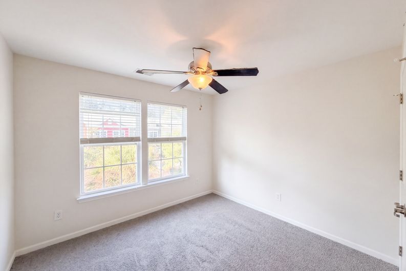Photo 11 of 20 of 9004 Parlor Dr, Ladson, SC