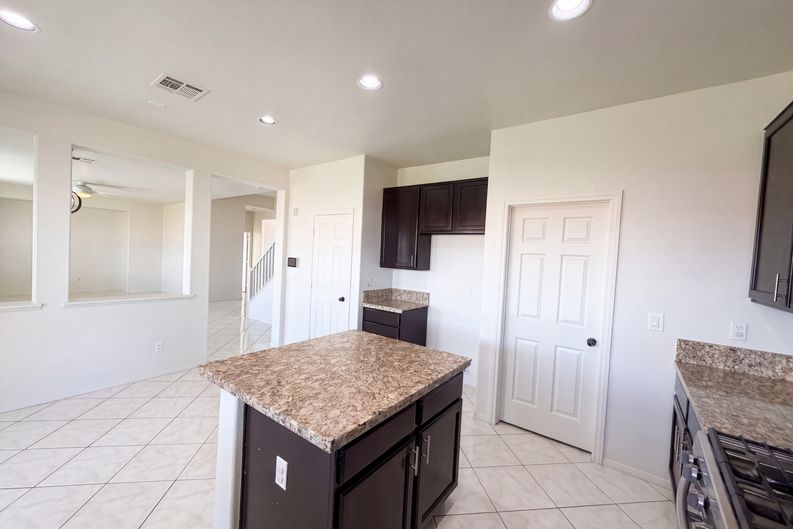 Photo 8 of 27 of 7878 Mohican Canyon St, Las Vegas, NV