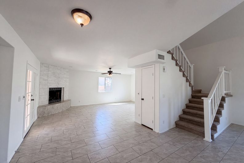 Photo 9 of 21 of 1114 S Tiago Dr, Gilbert, AZ