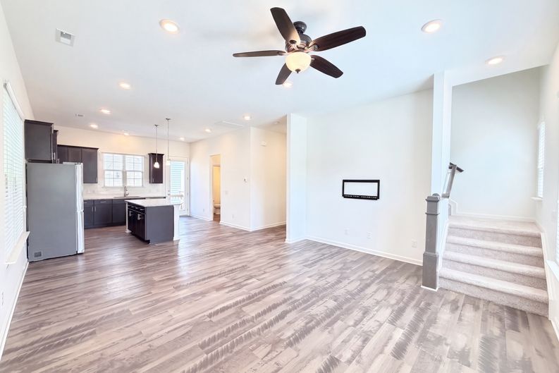 Photo 3 of 21 of 9431 Ainslie Downs St, Charlotte, NC