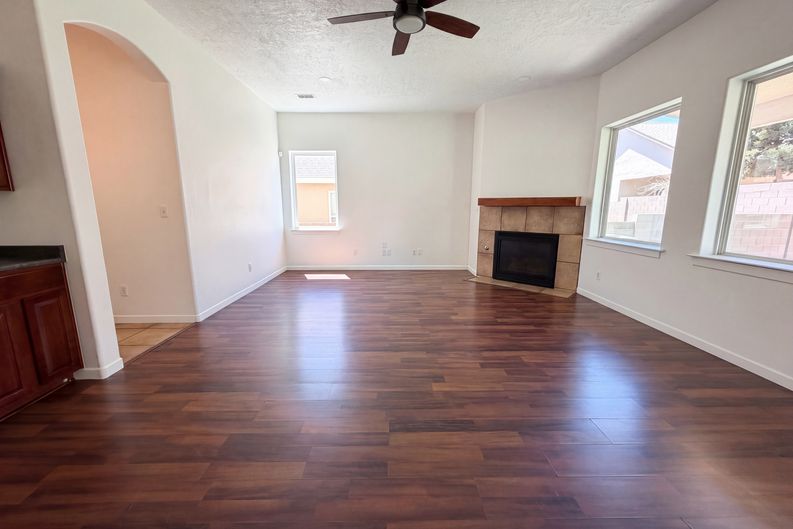 Photo 3 of 29 of 1313 Reynosa Loop SE, Rio Rancho, NM