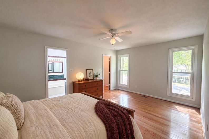 Photo 4 of 21 of 3143 Chase Ct SW, Marietta, GA