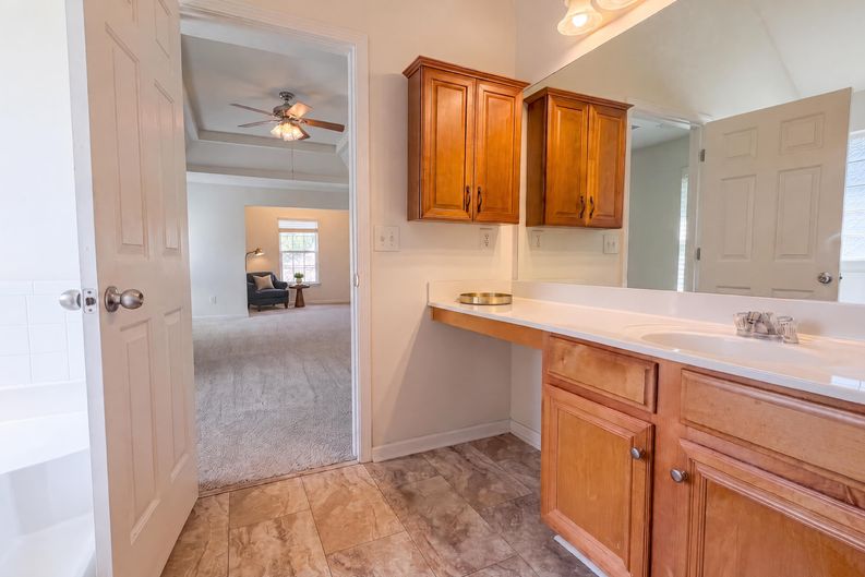 Photo 14 of 25 of 330 Oxnard Cir SW, Atlanta, GA