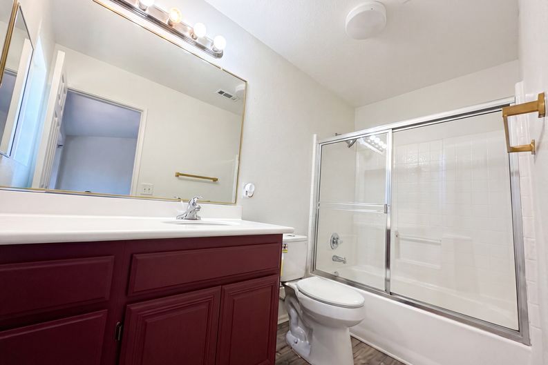 Photo 10 of 20 of 22125 Country Hills Dr, Wildomar, CA