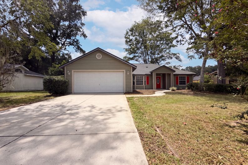 Photo 20 of 24 of 944 NW 87th Dr, Gainesville, FL