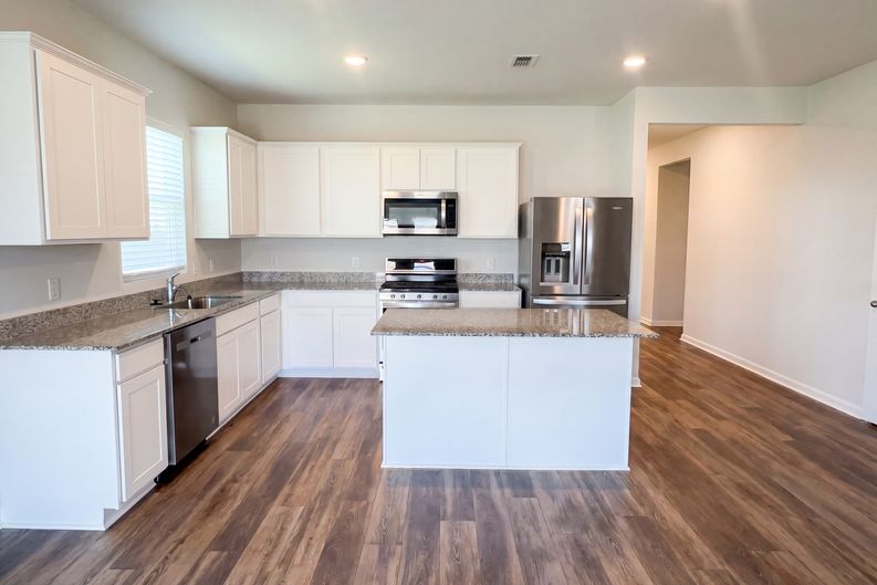 Photo 6 of 19 of 616 Fisher Ln, Summerville, SC