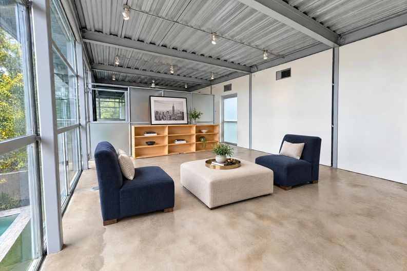 Photo 13 of 43 of 4710 Yoakum Blvd, Houston, TX