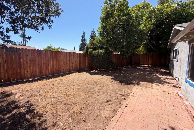 Photo 5 of 27 of 6620 Twining Way, Citrus Heights, CA