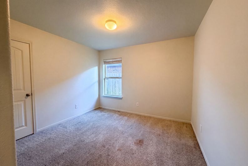 Photo 13 of 16 of 8126 Gambrel Way, Rosharon, TX