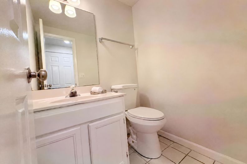 Photo 24 of 38 of 901 Lauren Kay Ct, Lawrenceville, GA