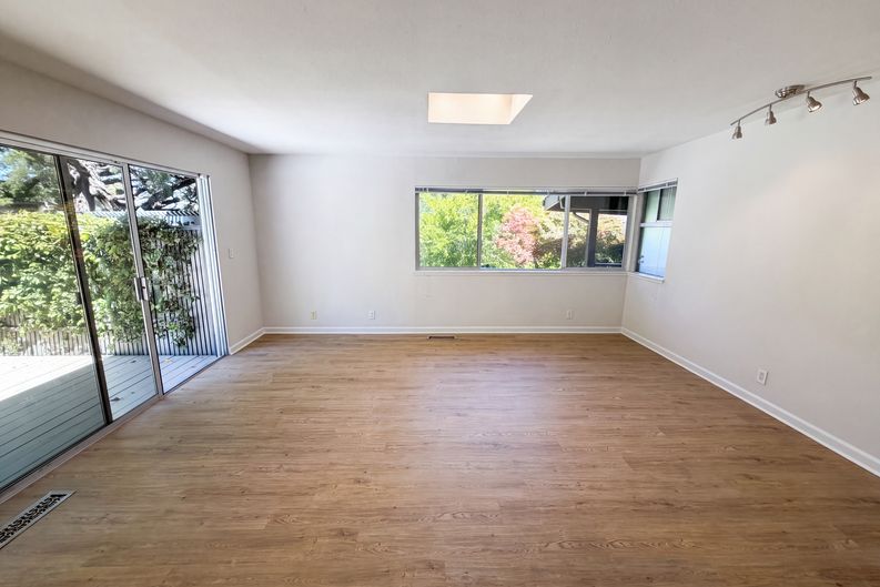 Photo 13 of 36 of 612 Tahos Rd, Orinda, CA