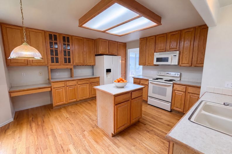 Photo 12 of 40 of 821 Sage Sparrow Cir, Highlands Ranch, CO