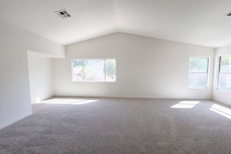 Photo 11 of 41 of 1917 Altivo Dr, Henderson, NV