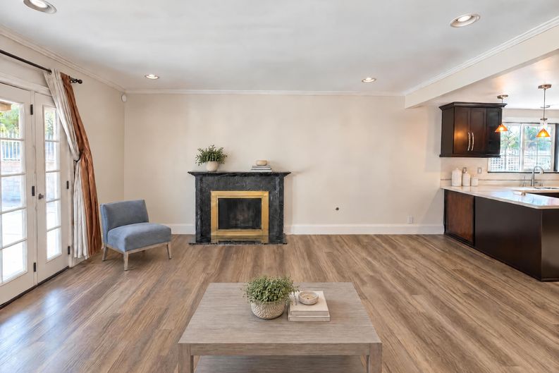 Photo 7 of 25 of 1042 Whispering Oaks Dr, Arcadia, CA