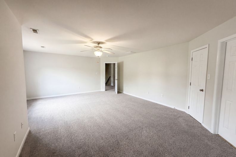 Photo 4 of 26 of 14725 Grand Forest Ct, South Chesterfield, VA