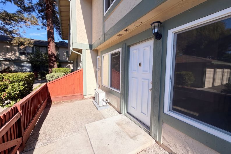 Photo 5 of 15 of 2767 Lone Bluff Way, San Jose, CA