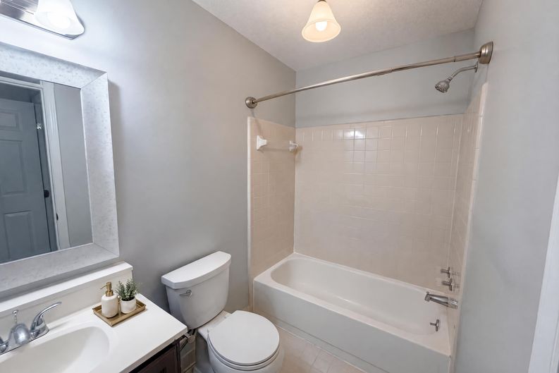 Photo 8 of 15 of 5621 Split Oak Way, Raleigh, NC