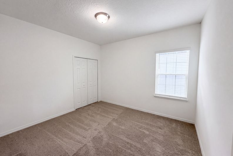 Photo 12 of 40 of 1572 Astoria Arbor Ln, Orlando, FL