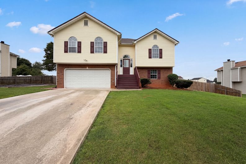 Photo 26 of 32 of 5355 Queen Ester Ct, Ellenwood, GA