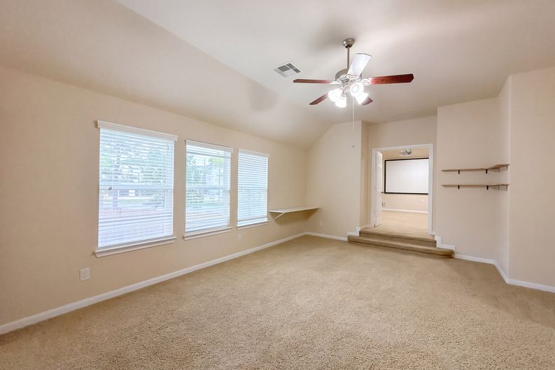 Photo 34 of 40 of 9003 Newcroft Ct, Tomball, TX