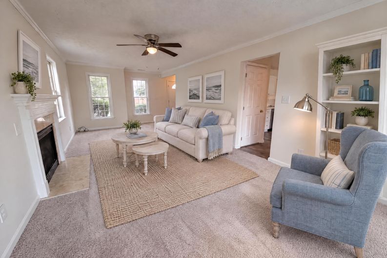 Photo 7 of 18 of 3358 Neptune Dr, Raleigh, NC