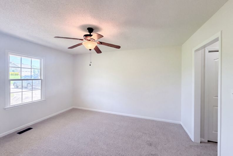 Photo 8 of 16 of 2243 Mintew Cir, Lincolnton, NC