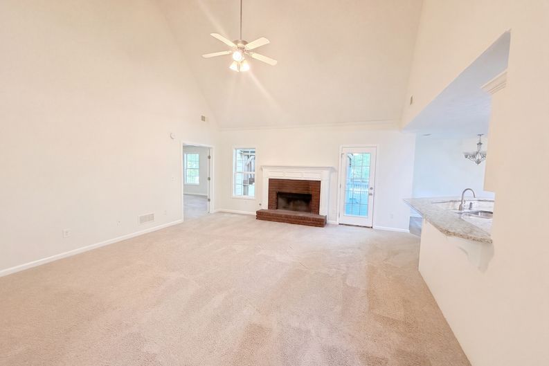 Photo 7 of 24 of 2050 Windfield Dr, Monroe, GA