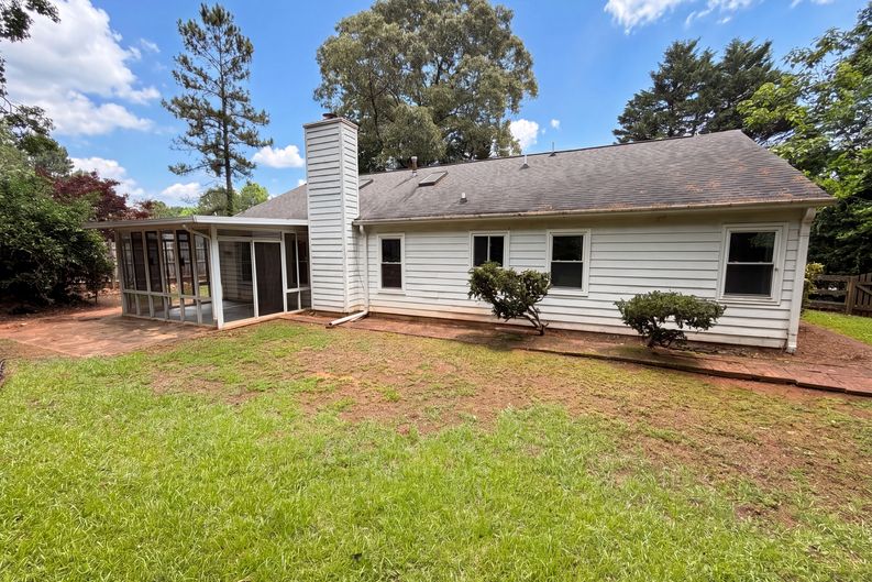 Photo 5 of 20 of 158 Colemans Bluff Dr, Woodstock, GA