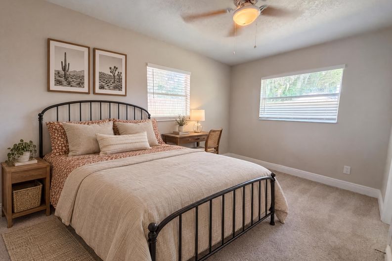 Photo 10 of 16 of 121 Inwood Cir, Brandon, FL