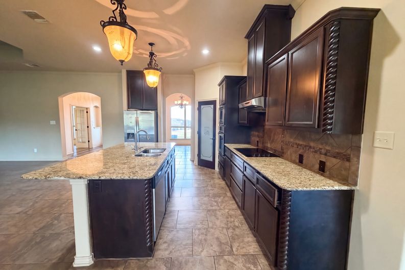Photo 6 of 20 of 206 County Road 4774, Kempner, TX
