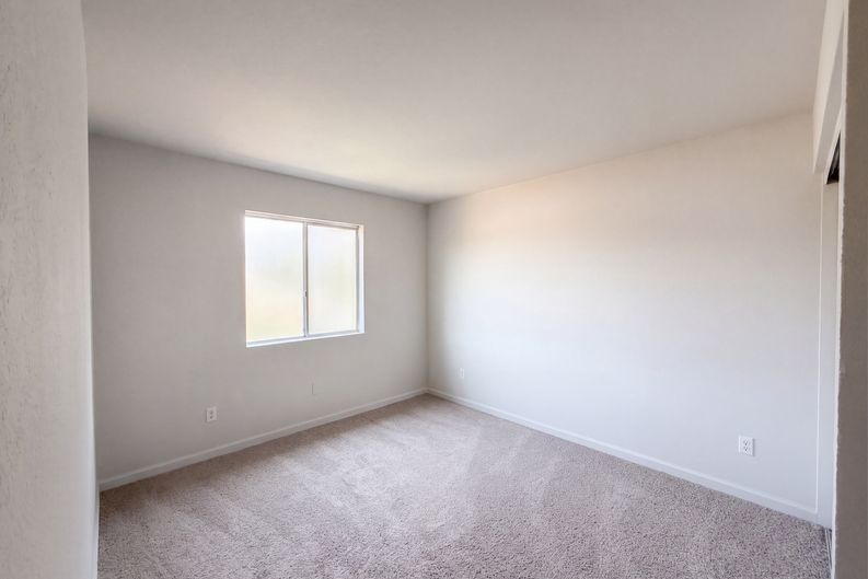 Photo 23 of 31 of 2155 Watercourse St, Stockton, CA