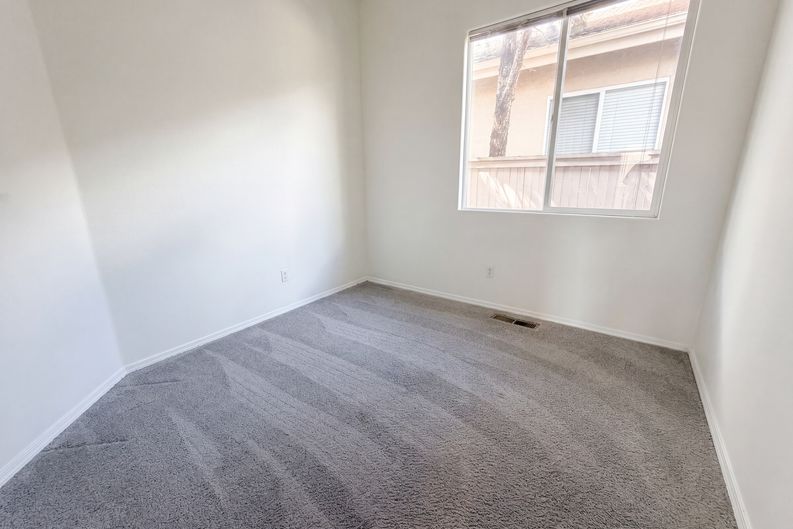 Photo 15 of 22 of 9889 Northrup Dr, Reno, NV