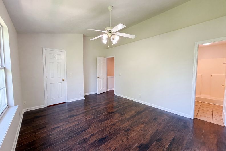 Photo 8 of 23 of 5170 Hickory Hollow Pkwy, Antioch, TN