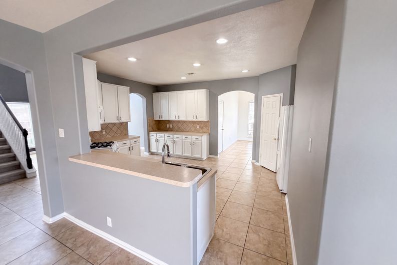 Photo 9 of 38 of 20610 Wren Hollow Way, Humble, TX
