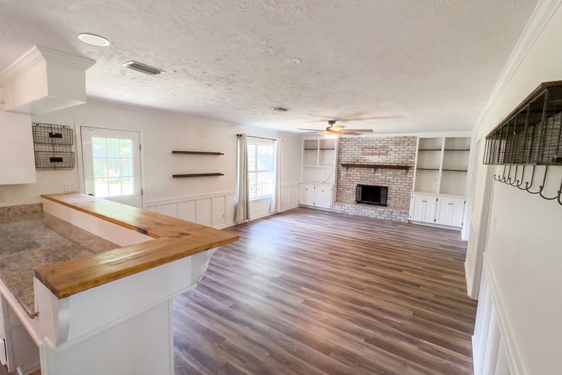 Photo 3 of 27 of 1693 Wofford Pl, Eight Mile, AL