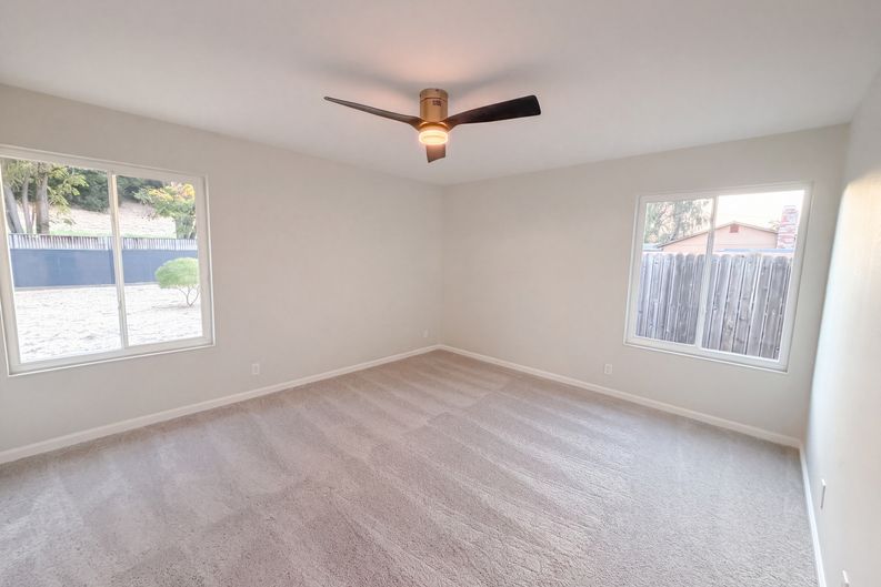 Photo 7 of 17 of 112 Aster Ct, Hercules, CA