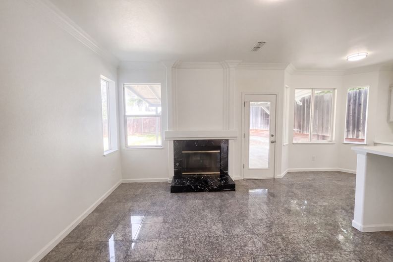 Photo 9 of 30 of 3001 Tourmaline Way, Antelope, CA