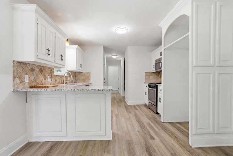 Photo 11 of 42 of 249 Serenoa Dr, Canton, GA