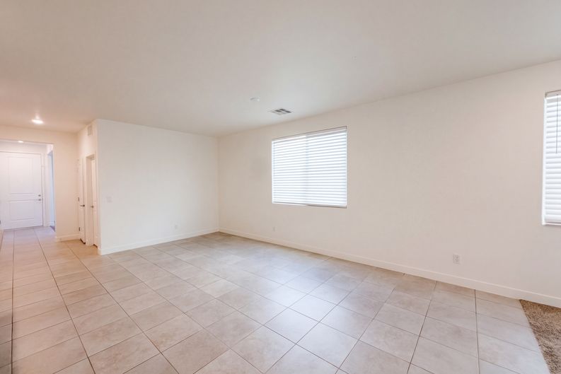 Photo 11 of 40 of 446 Royal Palms Ln, Mesquite, NV