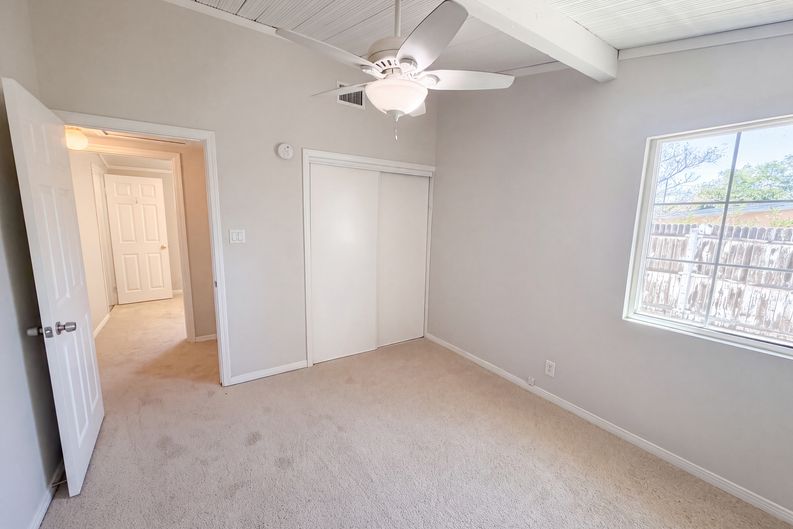 Photo 12 of 21 of 415 E Indian School Ln, Banning, CA