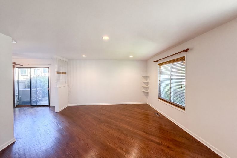 Photo 15 of 20 of 9983 Ridgeline Dr, Montgomery Village, MD