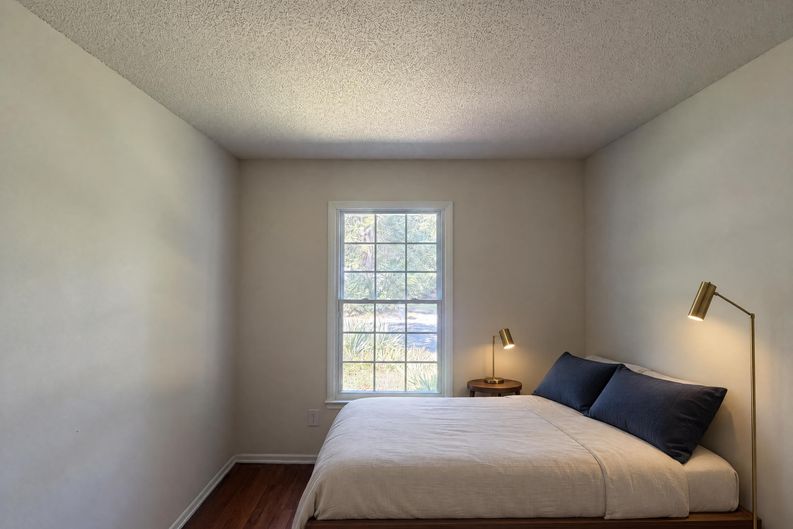 Photo 12 of 19 of 2605 Lamroc Rd, Greensboro, NC