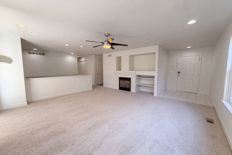 Photo 15 of 27 of 10009 Strathfield Ln, Highlands Ranch, CO