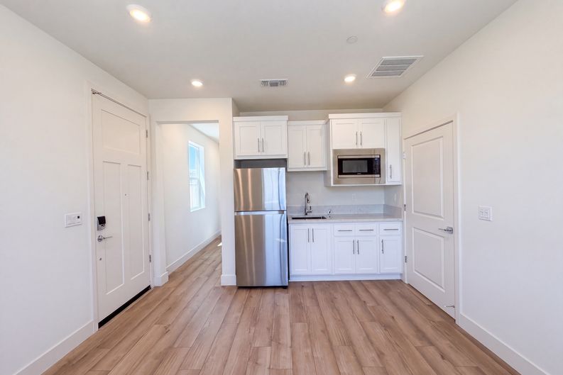 Photo 14 of 49 of 5699 Kusnick Ave, Tracy, CA