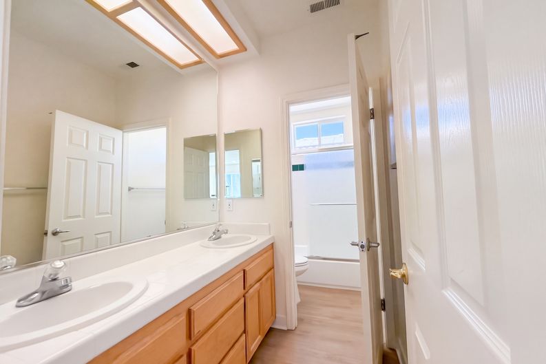 Photo 31 of 45 of 1418 Yukon St, Davis, CA